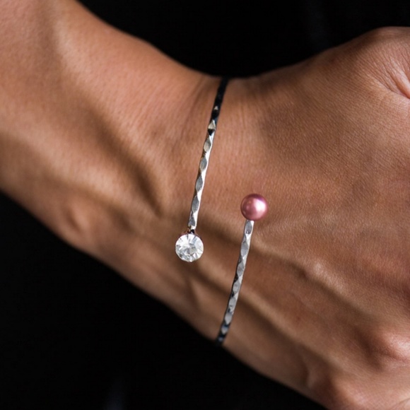 Bracelet - Mother of Pearl Pink Wrap Cuff - Picture 2 of 2